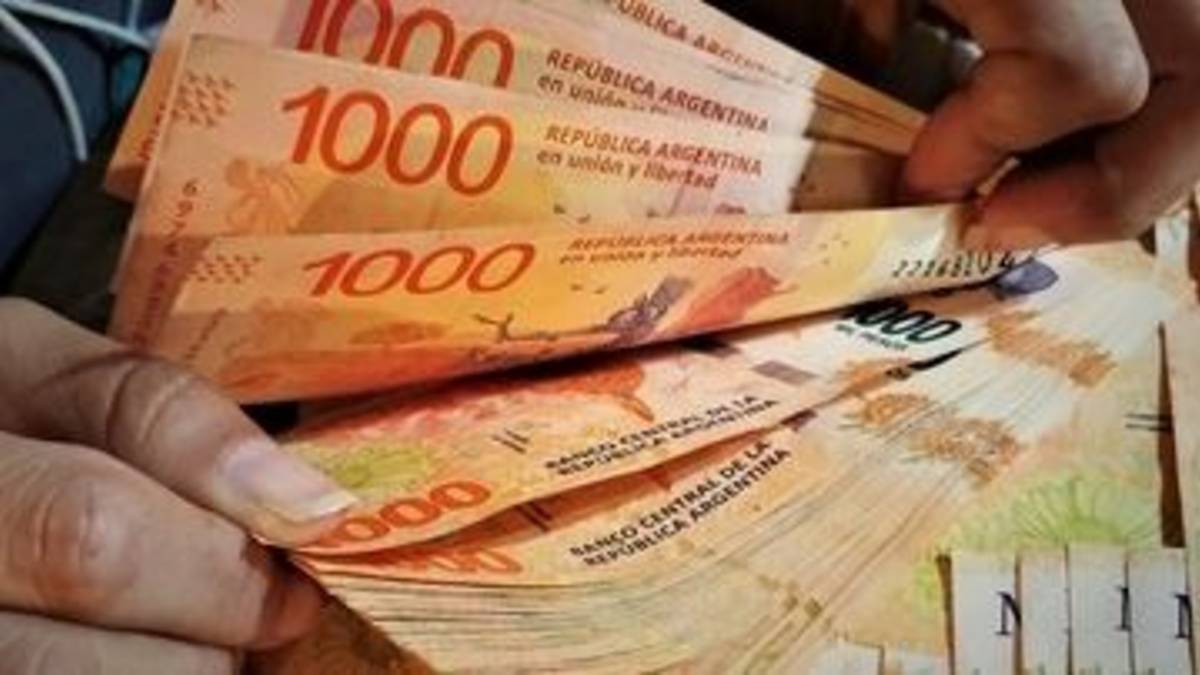 Salarios de hambre: tener empleo registrado ya no alcanza ni para ser pobre