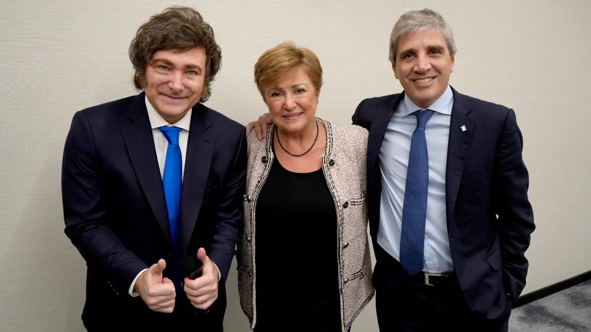 El FMI esquivó dar fecha para salir a los mercados y exigió más formalidad laboral