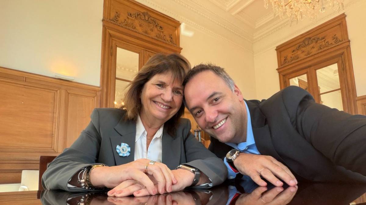 Bullrich apuñala a Adorni en su salida: "La confianza y la ética"