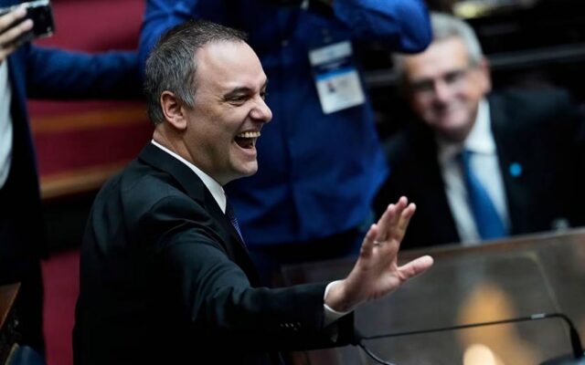 Maniobra libertaria para salvar a Adorni: buscan cambiar las reglas en el Senado