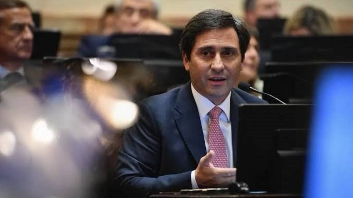 El PRO blinda a Adorni en Diputados pero lo quiere interpelar en el Senado: doble discurso