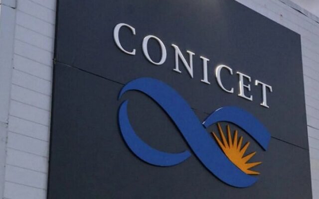 ¡Escándalo en Conicet! Becarios toman la sede: obra social vaciada y 379 becas en riesgo