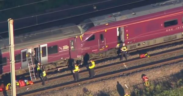 Tragedia ferroviaria en Reino Unido: un muerto y 89 heridos tras choque de trenes en Bedford