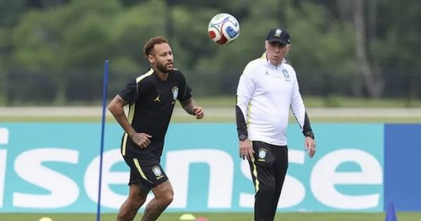 Neymar vuelve a la cancha: completó su primer entrenamiento y estaría ante Escocia