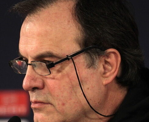 ¡No me la contés! Bielsa se iría de Uruguay con una conferencia de despedida en el Centenario