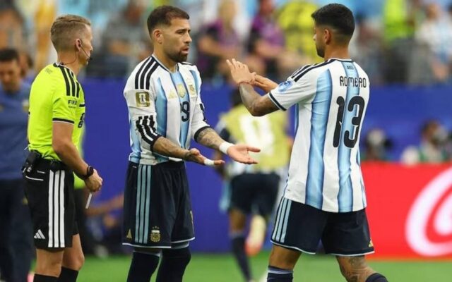 ¡Alarma en la Selección! Cuti Romero se lesionó la rodilla y preocupa a Scaloni de cara al Mundial