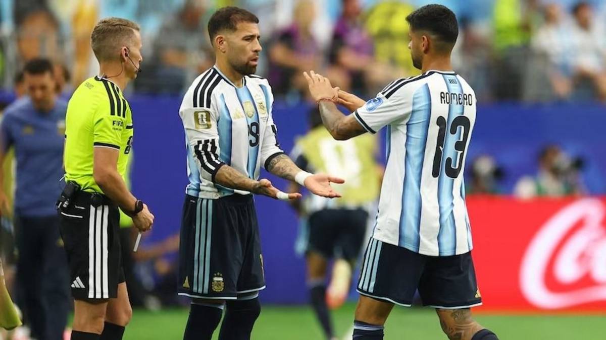 ¡Alarma en la Selección! Cuti Romero se lesionó la rodilla y preocupa a Scaloni de cara al Mundial