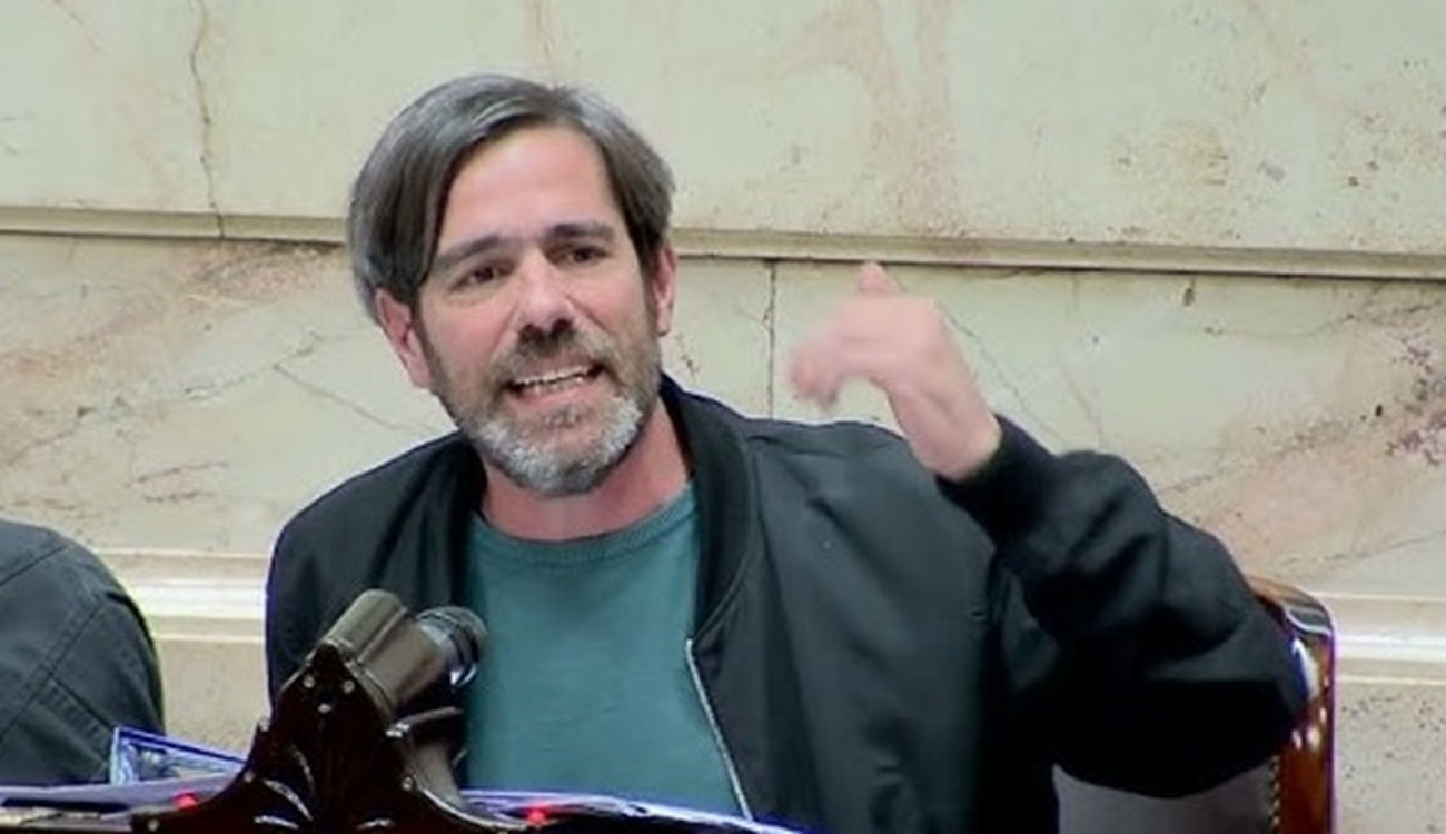 Del Caño celebra el fallo de la Corte: "Da la razón a la lucha de docentes y estudiantes"