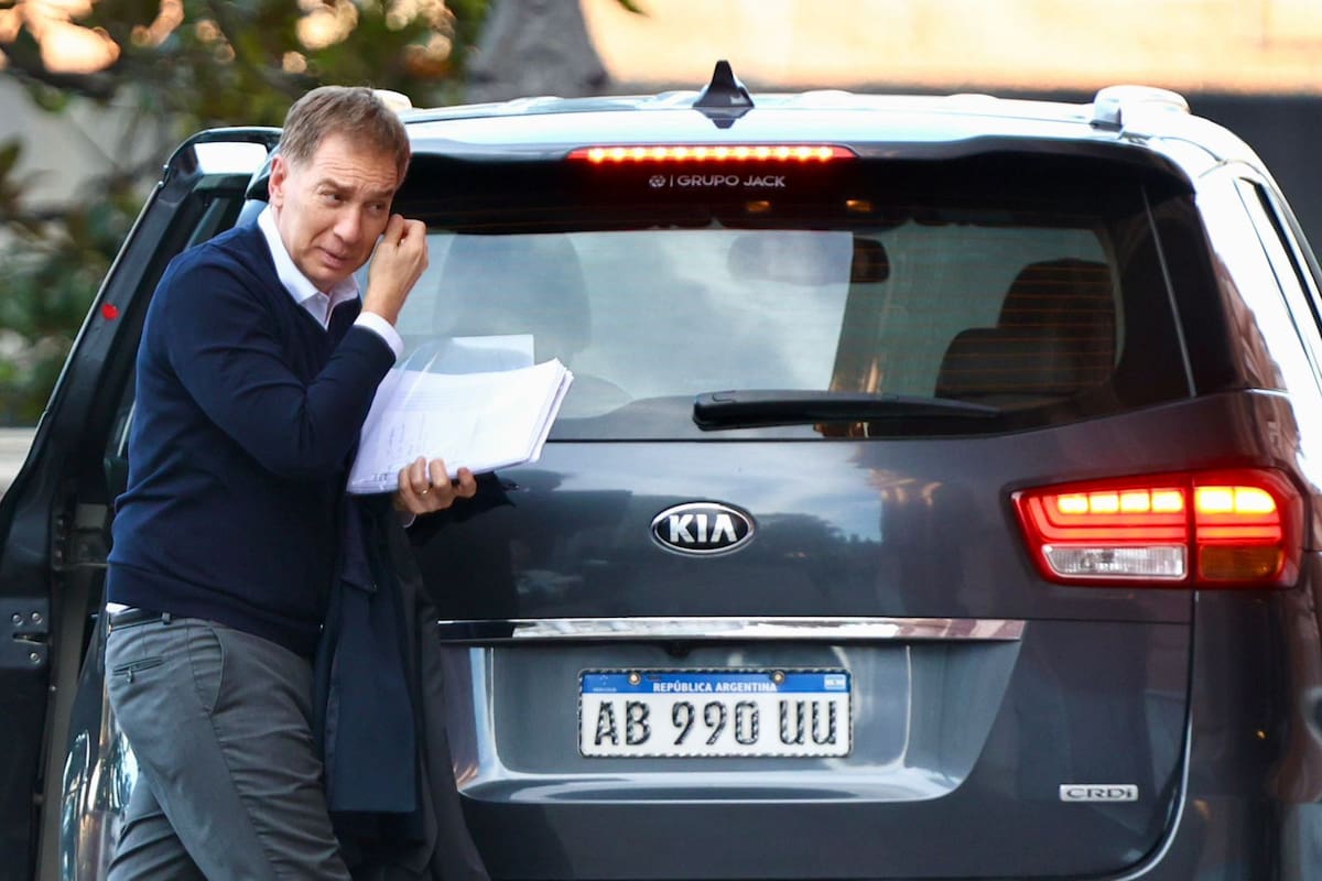 Santilli barre con el equipo de Adorni y rearma la Jefatura de Gabinete: se viene una poda total