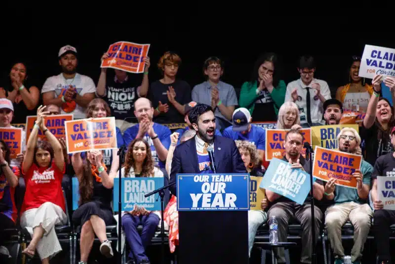 Estallido en Nueva York: el establishment demócrata se derrumba ante la ola socialista de Zohran Mamdani