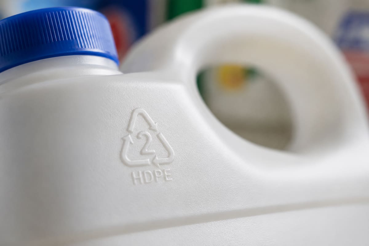 ¡No te dejes engañar! El triángulo en los envases no siempre es reciclable: la trampa del wishcycling
