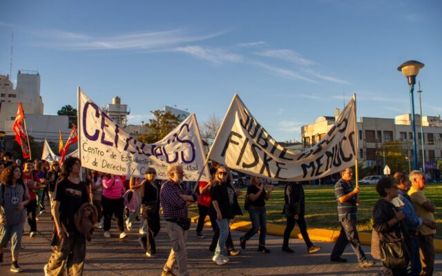 Jubiladxs de Fiske Menuco: la lucha que hereda la juventud