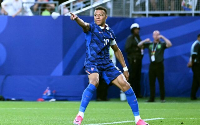 Mbappé desafía a Messi: Francia arrasó a Irak 3-0 pese a tormenta histórica