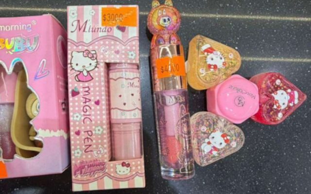Alerta Anmat: prohibieron la venta de cosméticos infantiles truchos con Hello Kitty y Labubu