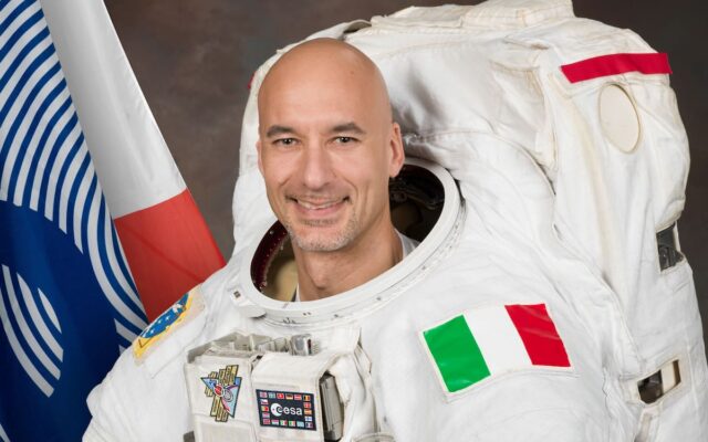 Luca Parmitano, el italiano que volará a la Luna, bromea con el menú: “Espero pasta”