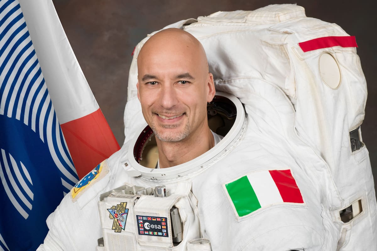 Luca Parmitano, el italiano que volará a la Luna, bromea con el menú: “Espero pasta”