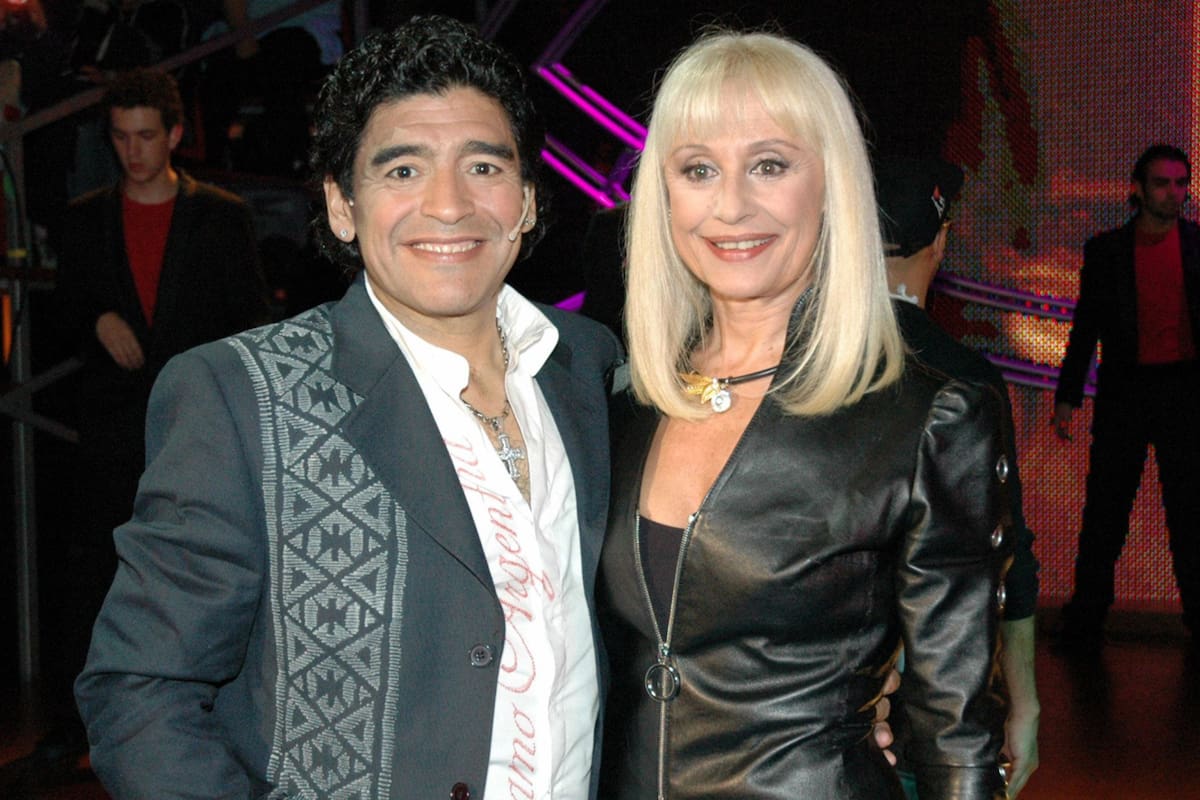 El vaticinio de Raffaella Carrà a Maradona: la noche que le dijo que sería DT de Argentina