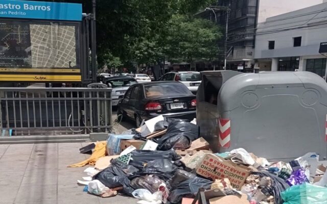 Macri copia a Milei: limita el derecho a huelga en transporte y residuos para defender a empresarios amigos