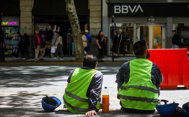 La desigualdad volvió a crecer: la mitad de los trabajadores gana menos de $900.000