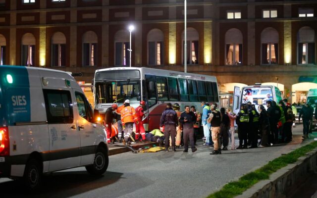 Tragedia en la rambla: un colectivo se subió a la vereda y mató a una adolescente