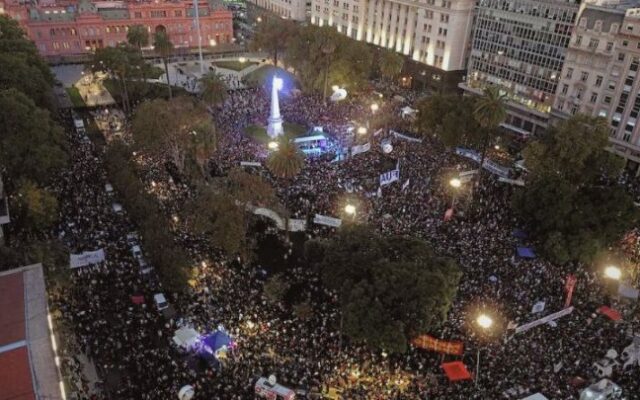 Golpe a Milei: la Corte dejó firme el fallo que obliga a pagar la Ley de Financiamiento Universitario