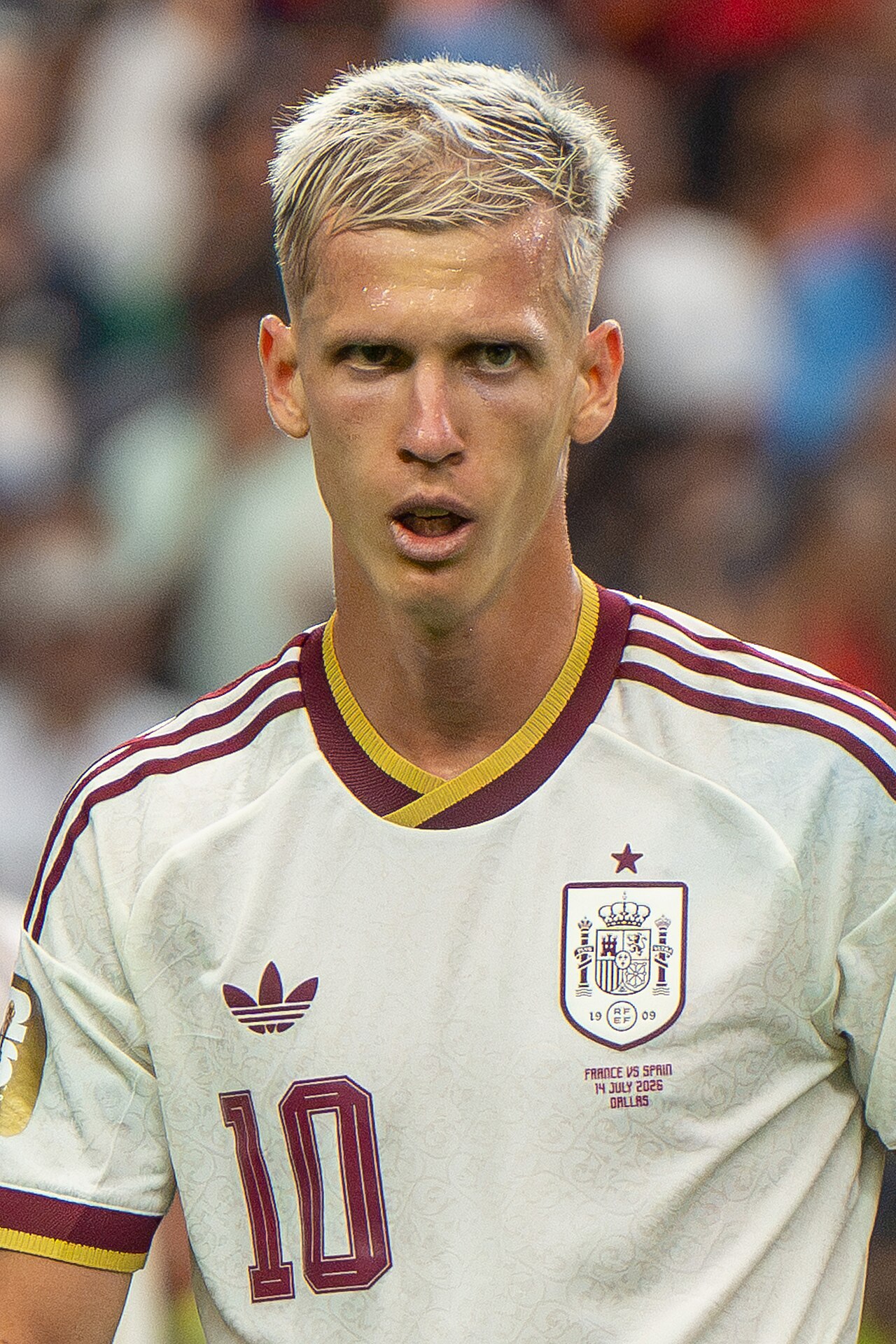 ¡No me la contés! Dani Olmo se negó a sacarse una foto con Messi y ahora ruega por su camiseta