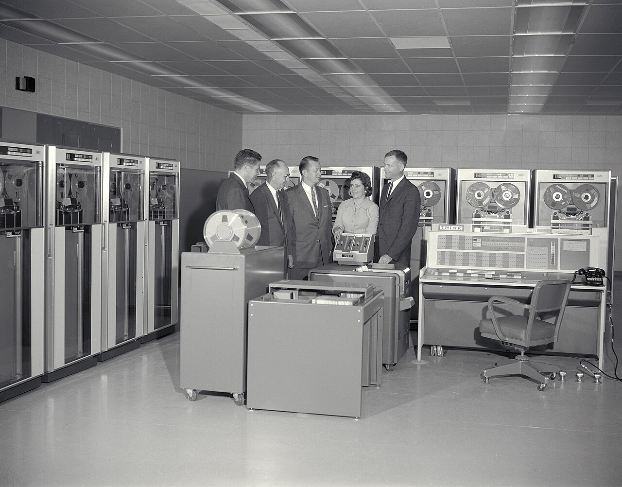 IA le sacó el presupuesto a los mainframes: IBM se cae pero promete que no es el fin