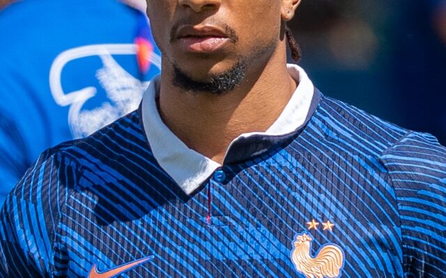 ¡NO ME LA CONTÉS! FRANCIA, ENLOQUECIDA, LE PIDE A LA FIFA QUE LE SAQUE UNA AMARILLA A OLISE