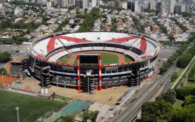 ¡NO ME LA CONTES! EL ARQUERO DE RIVER SE VA A EUROPA Y ROMPE TODO: RESCINDIÓ SU CONTRATO PARA ATARJAR EN EL EXTERIOR