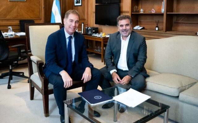Agenda bonaerense: arancelan salud y educación a extranjeros, y piden perpetua para quien mate a un policía