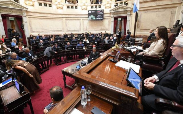 Senado en llamas: LLA acelera sesiones mientras la reforma electoral se empantana