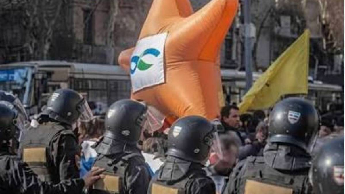 Masacre en la ciencia: otorgaron un 40% menos de becas posdoctorales que en 2023 y la comunidad estalla