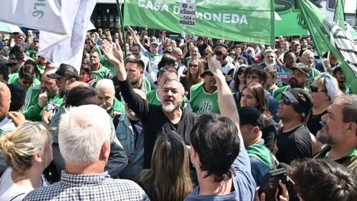 ATE se suma a la marcha contra Milei: el ajuste previsional es un genocidio