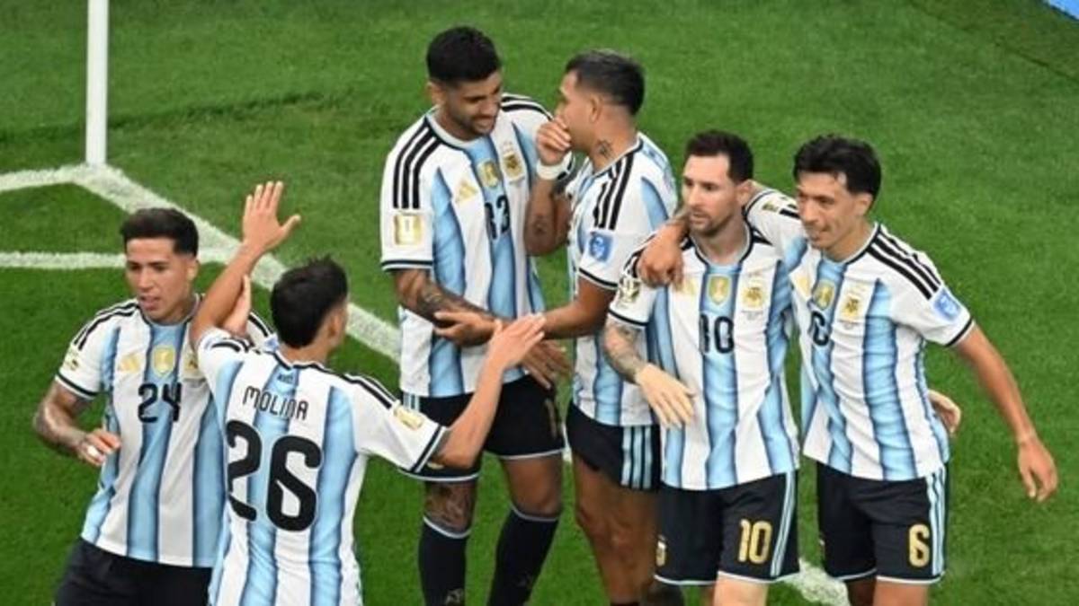 ¡Último entrenamiento! Scaloni define el once para el duelo ante Suiza: ¿Molina o Montiel? ¿Álvarez o Lautaro?