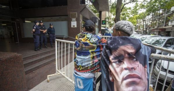 Enfermera de Maradona apuntó contra Cosachov: "¿Para eso me llamás?"