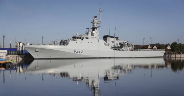 ¡Escándalo diplomático! Milei protesta por buque militar británico en el Mar Argentino