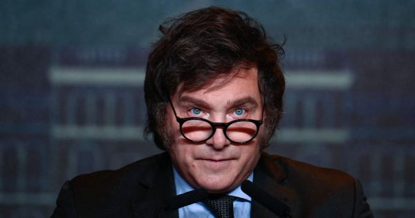 Milei encabeza el acto por los 32 años del atentado a la AMIA: "Un acto cobarde y criminal"