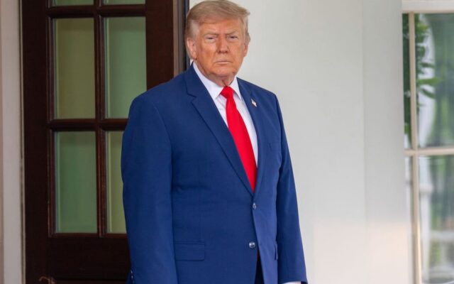 Trump la pega de nuevo: aranceles del 10% a Argentina y otros 60 países por trabajo forzoso