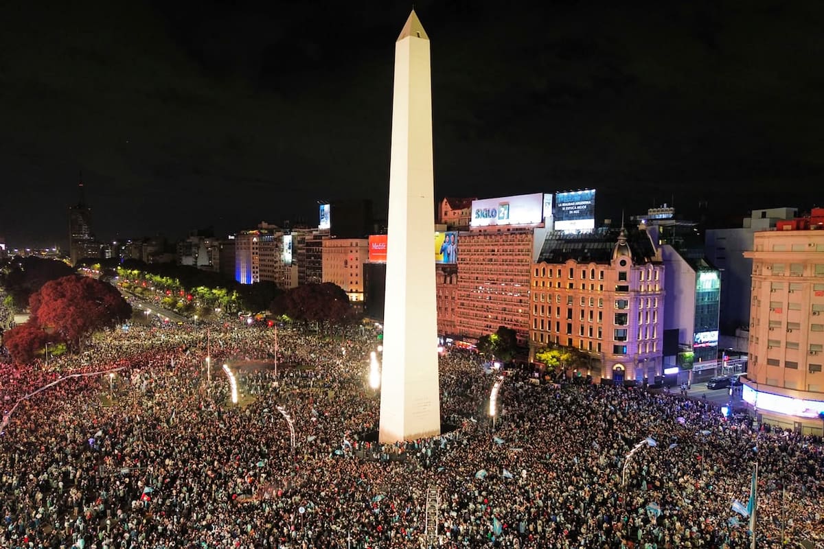 ¡Argentina a la final! Del Obelisco a los barrios, la locura por el triunfo ante Inglaterra