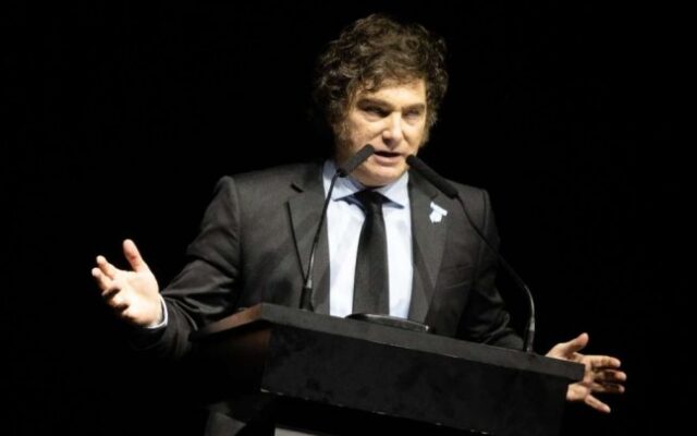 Milei sueña con la reelección, pero no está solo: los poderes fácticos lo sostienen