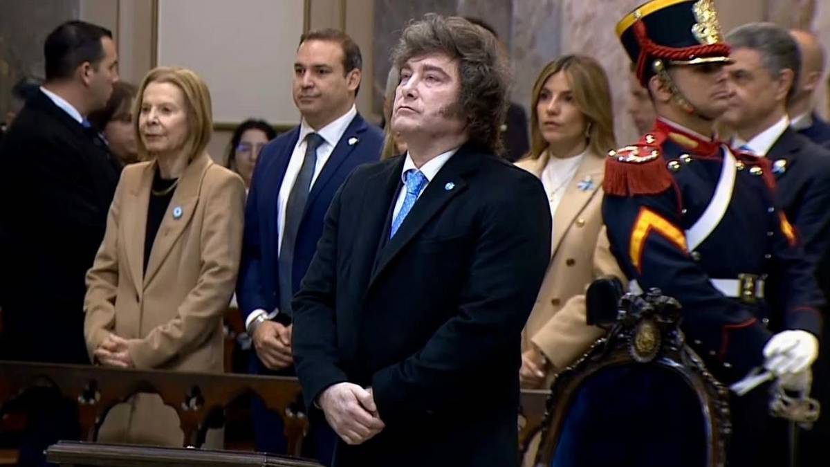 Salario mínimo en caída libre: perdió 40% de poder de compra con Milei