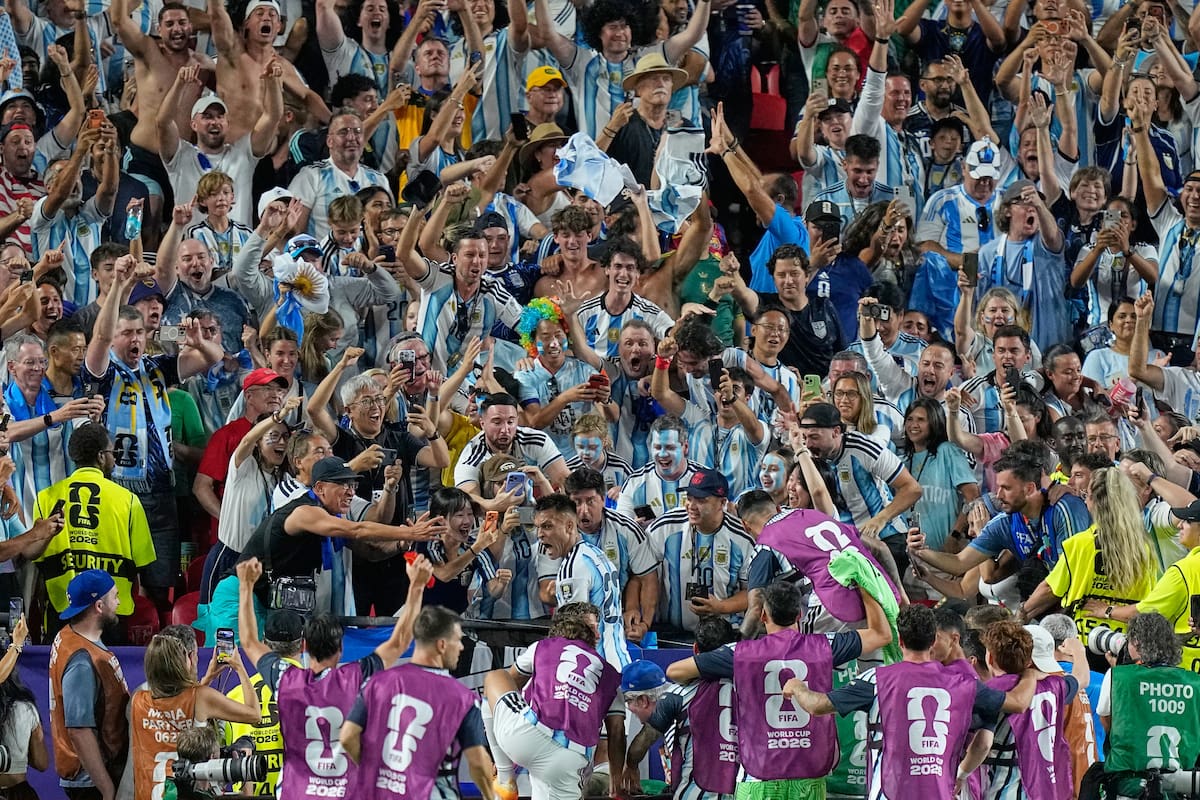 Escándalo: prohíben banderas de Malvinas en el Argentina-Inglaterra y la oposición estalla
