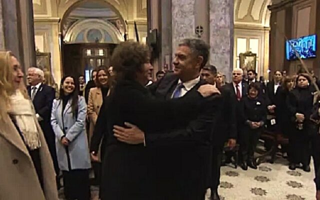 Abrazo Milei-Macri: ¿alianza de ultraderecha para 2027 mientras la izquierda crece en la Ciudad?