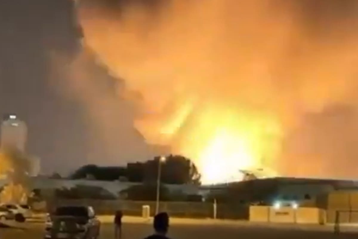Irán bombardea base de EE.UU. en Bahréin y ataca petroleros en el Golfo: un muerto