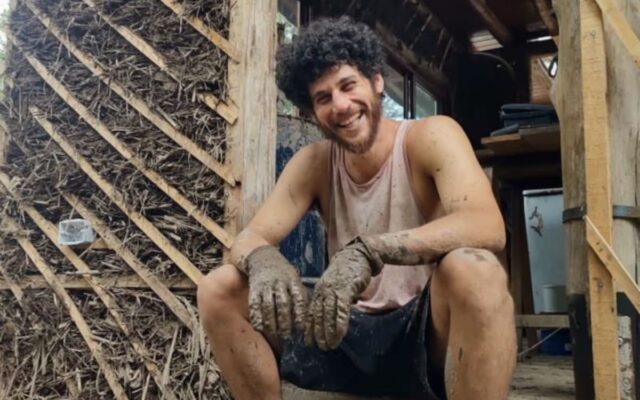 Bioconstrucción en Córdoba: la vivienda de barro de Jerónimo Weich bajo el paradigma de la regeneración