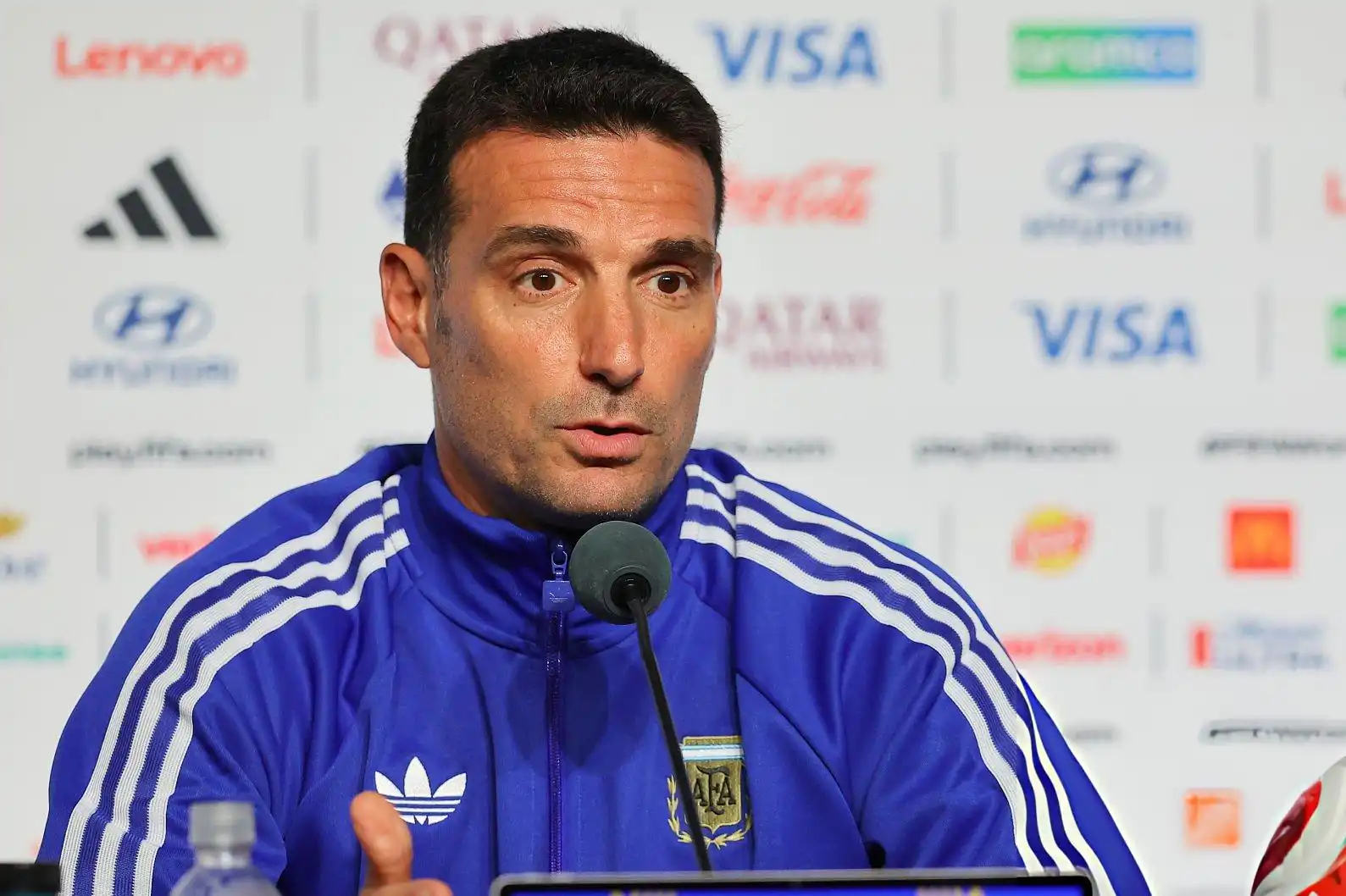 ¡Polémica total! Scaloni defiende a sus jugadores y confirma el regreso de Paredes ante Egipto