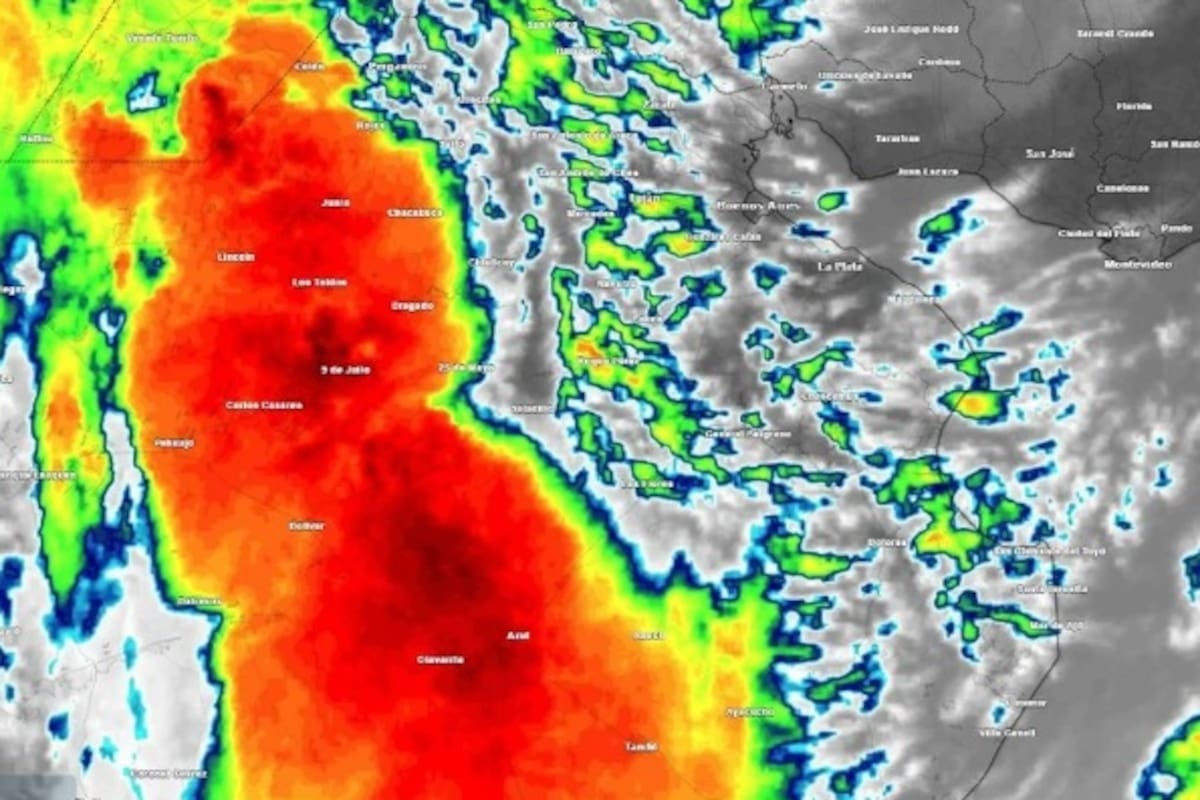 El SMN elevó a naranja la alerta por tormentas en el AMBA y rige un aviso por viento para el lunes