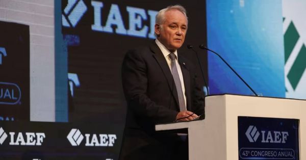El BCRA afirma que el 75% de los dólares comprados por ahorristas queda en el sistema financiero local