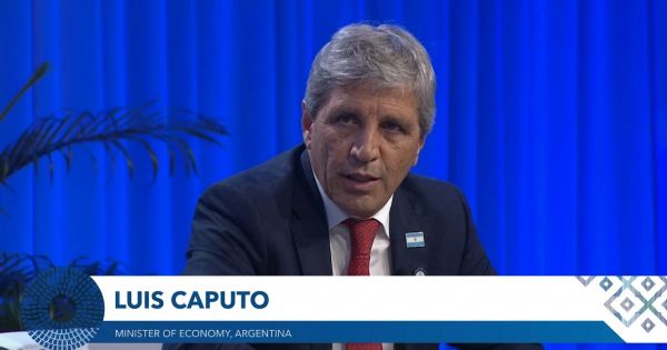 Caputo en el FMI: declaraciones sobre inversiones y pagos proyectados de Argentina al organismo hasta 2030