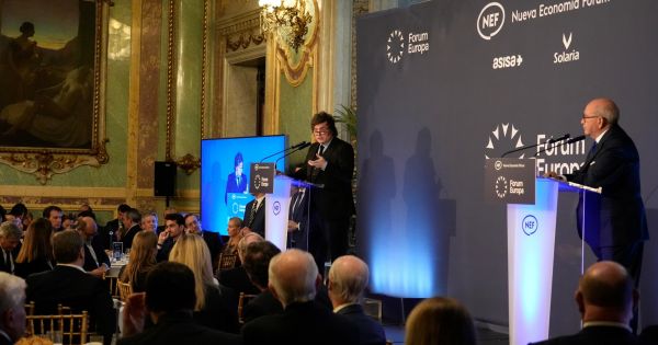 Milei descartó soluciones bélicas por Malvinas y advirtió a empresas que operen en las islas
